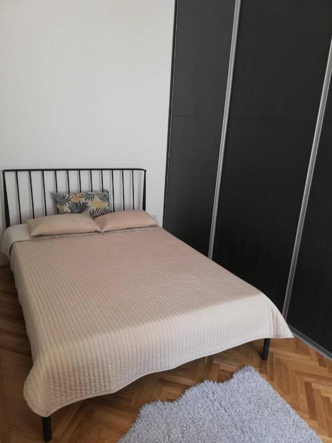 2 Bedroom Stylish Apartment In Buda Budapeşte Dış mekan fotoğraf