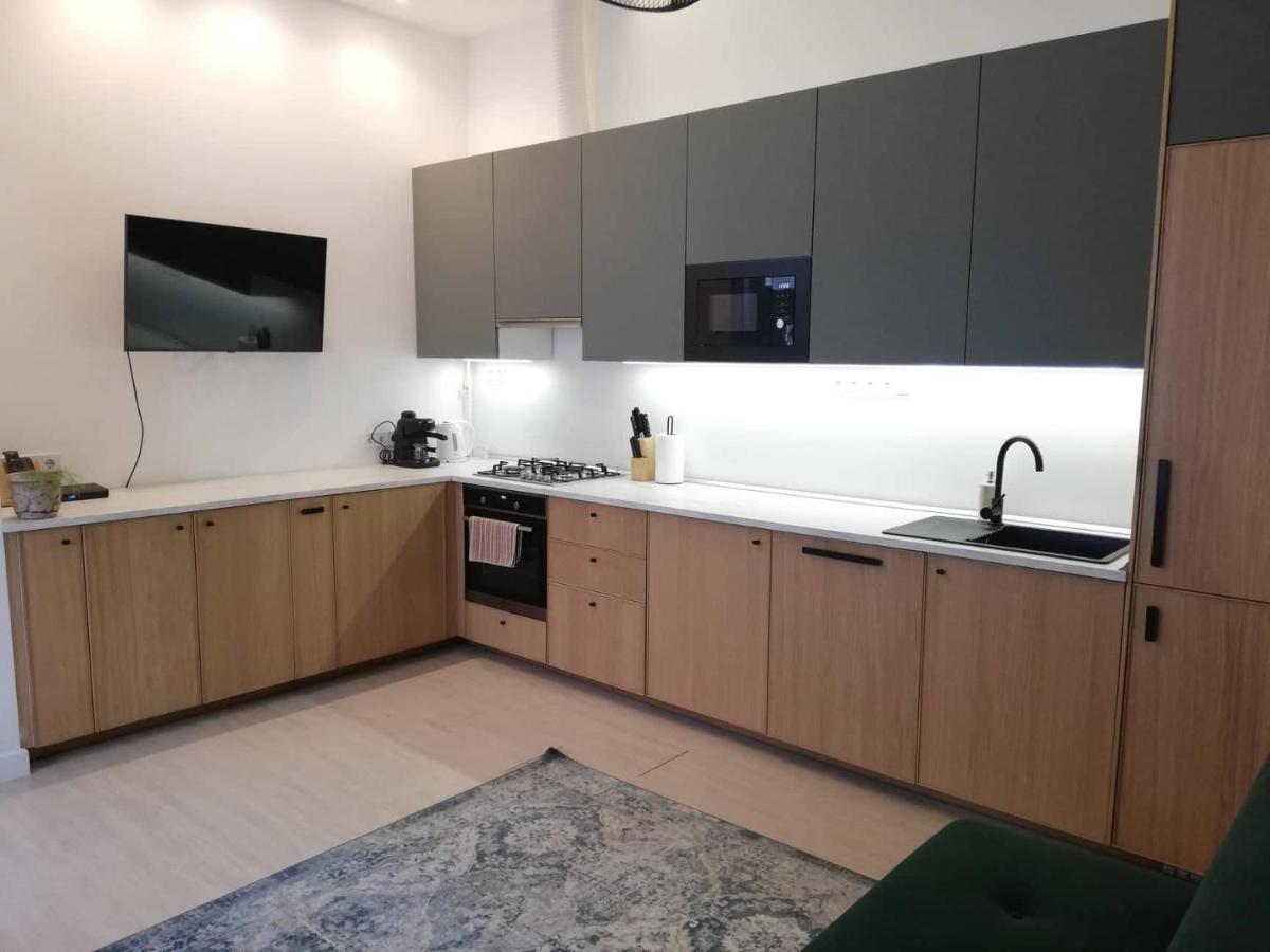 2 Bedroom Stylish Apartment In Buda Budapeşte Dış mekan fotoğraf